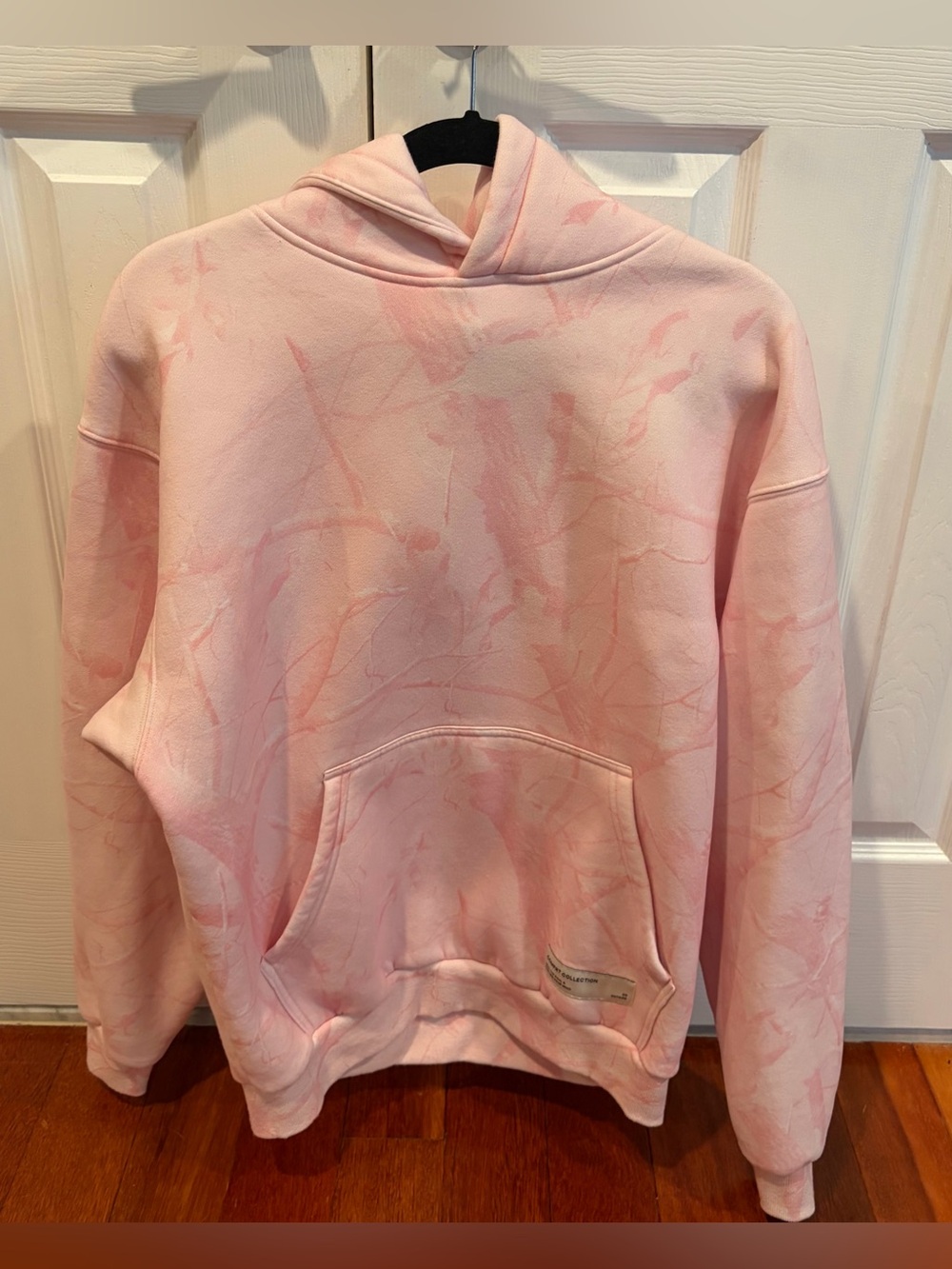 Comfrt Camo Hoodie in Petal Pink Oak, Small